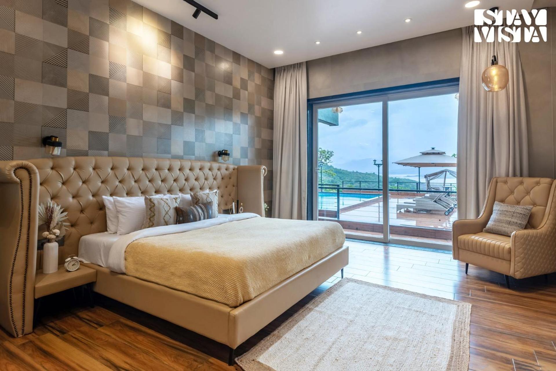 Stayvista At La Nirvana With Pool, Music Speaker & Indoor-Outdoor Game Lonavla Exterior foto
