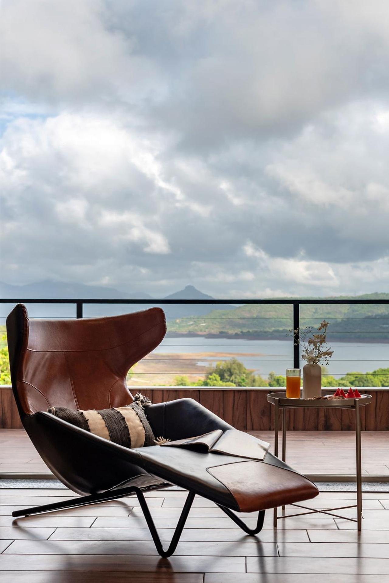 Stayvista At La Nirvana With Pool, Music Speaker & Indoor-Outdoor Game Lonavla Exterior foto
